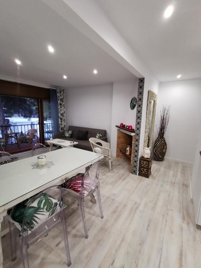 Apartamento Port De Roda De Bara -Roc Sant Gaieta ภายนอก รูปภาพ