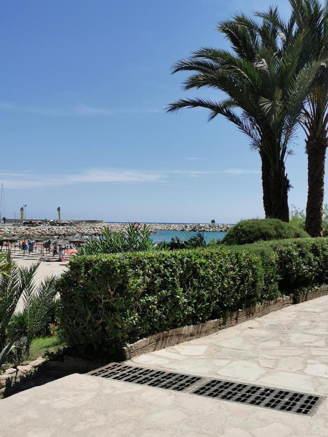 Apartamento Port De Roda De Bara -Roc Sant Gaieta ภายนอก รูปภาพ